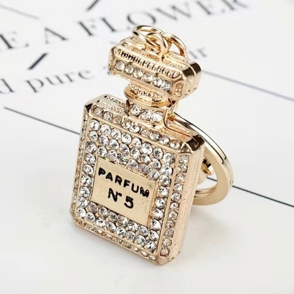 Passion of Essence Accessories - Fashion Parfum Bottle Alloy Inlay Rhinestones Pendant Keychain